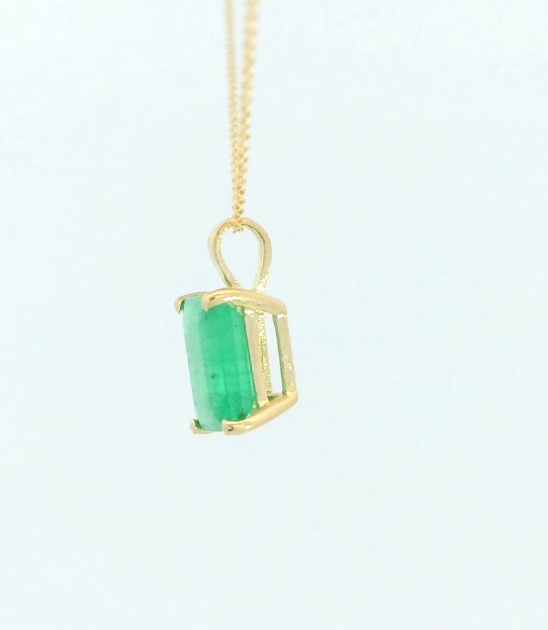 COLGANTE ESMERALDA 7x5MM.