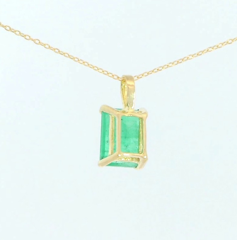 COLGANTE ESMERALDA 7x5MM.