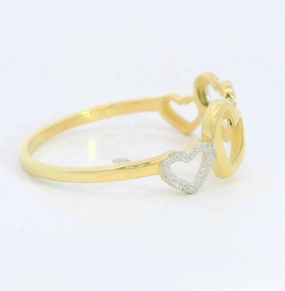 SORTIJA CORAZONES LISOS AMARILLOS Y RALLADOS BLANCOS.9KILATES