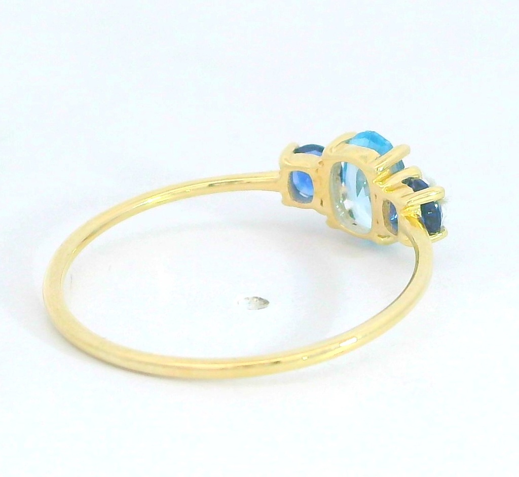 SORTIJA  CIRCONITA OVAL AGUA MARINA Y NANO ZAFIRO.9KILATES