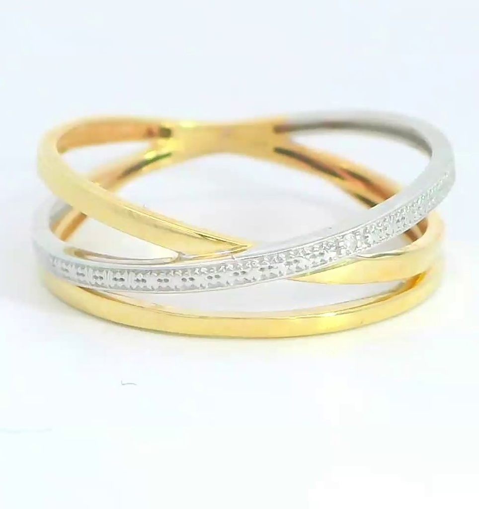 SORTIJA  BICOLOR CON DIAMANTE  0.004 CT TW.9 KILATES