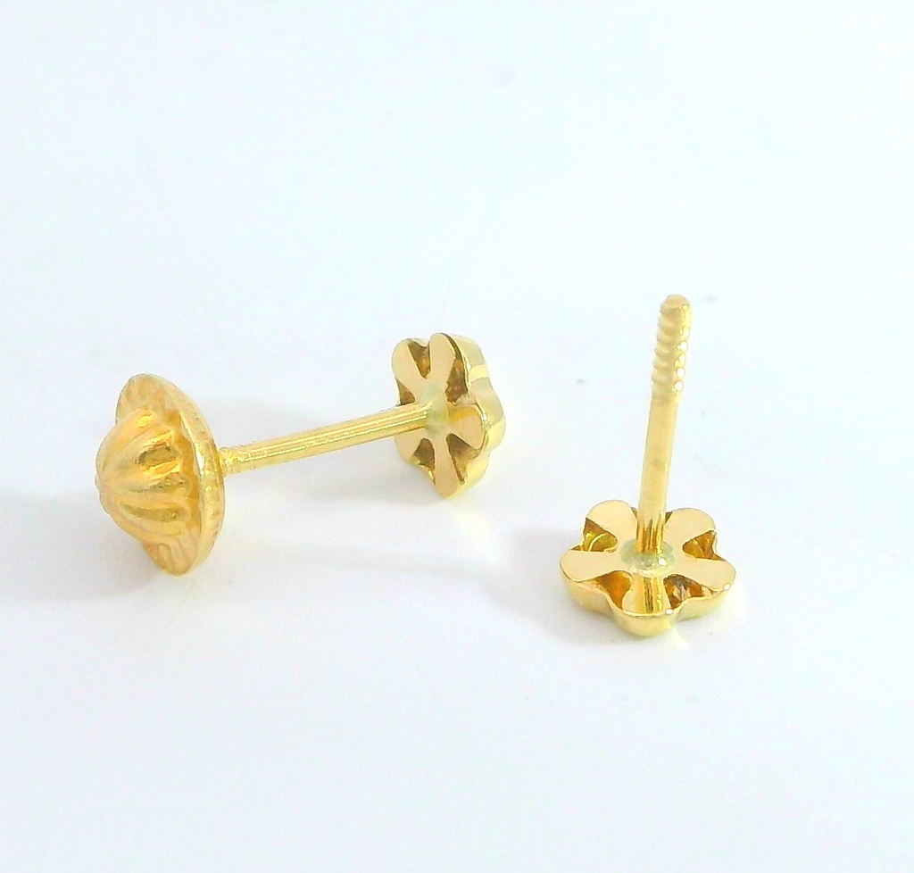 PENDIENTES MARGARITA 5MM CON CIRCONITAS.ROSCA