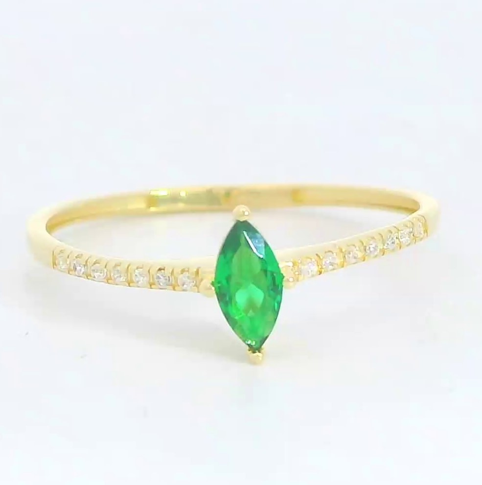 SORTIJA LANZADERA 7MM NANO ESMERALDA Y CIRCONITAS 9K