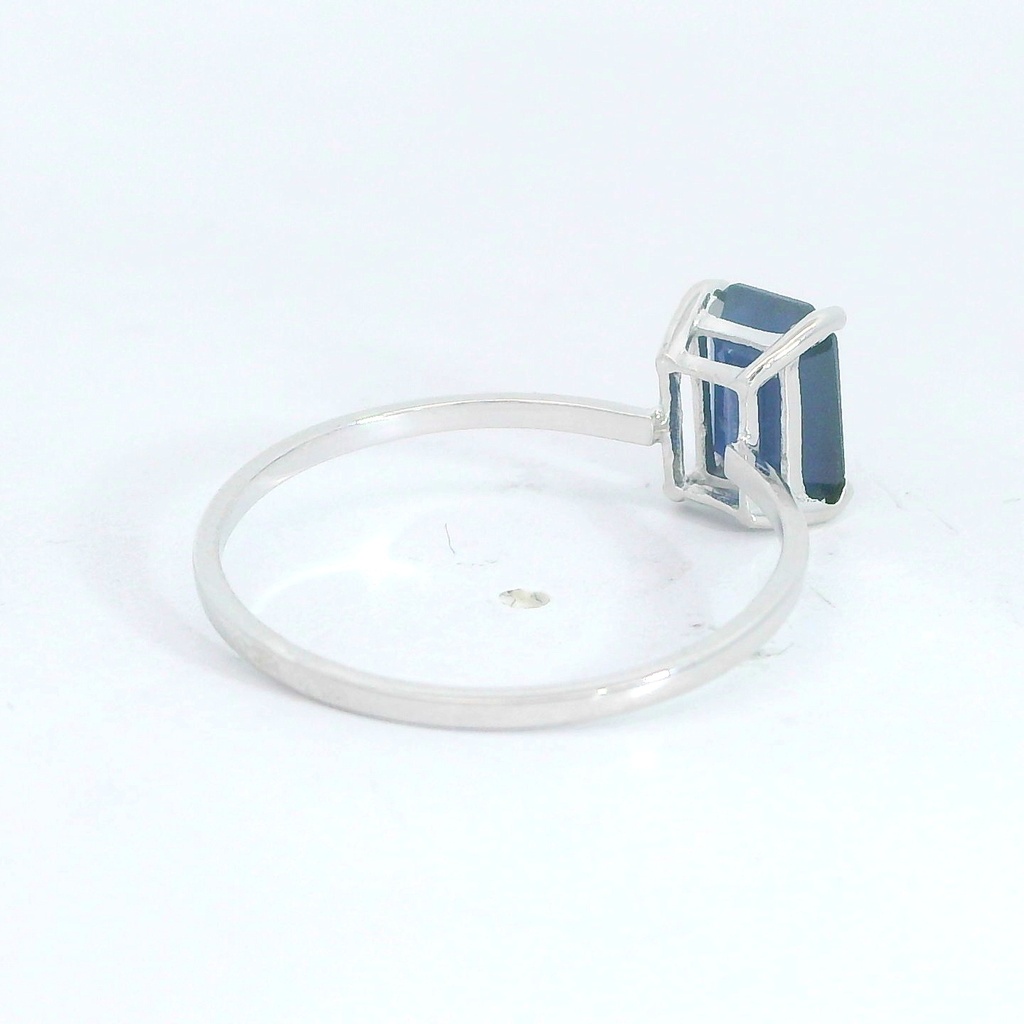 SORTIJA ZAFIRO NATURAL  7x5MM.ORO BLANCO