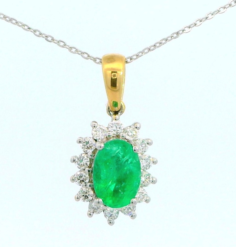 COLGANTE  ESMERALDA OVAL DE 0.64 CT Y BRILLANTES DI 14 RD SI H 0.15 CT TW
