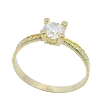 GOLD RING WITH CZ.