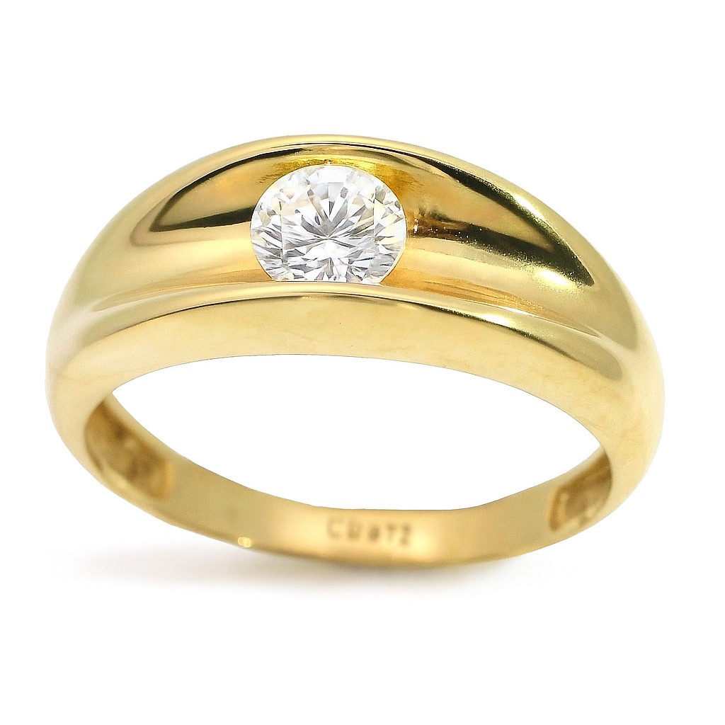 RING WITH 4'5MM CZ.