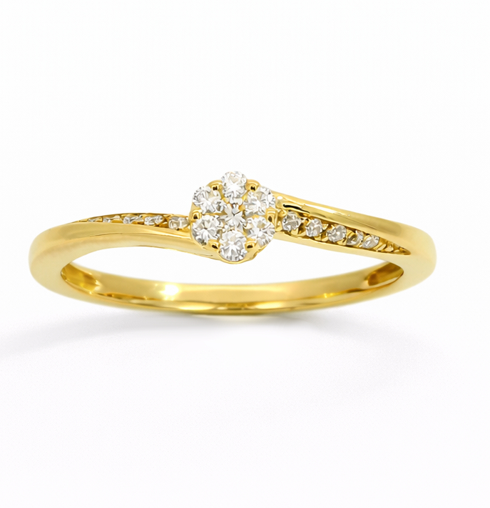 DIAMOND RING. QUALITY SI. COLOR H. 0.12 CT TW