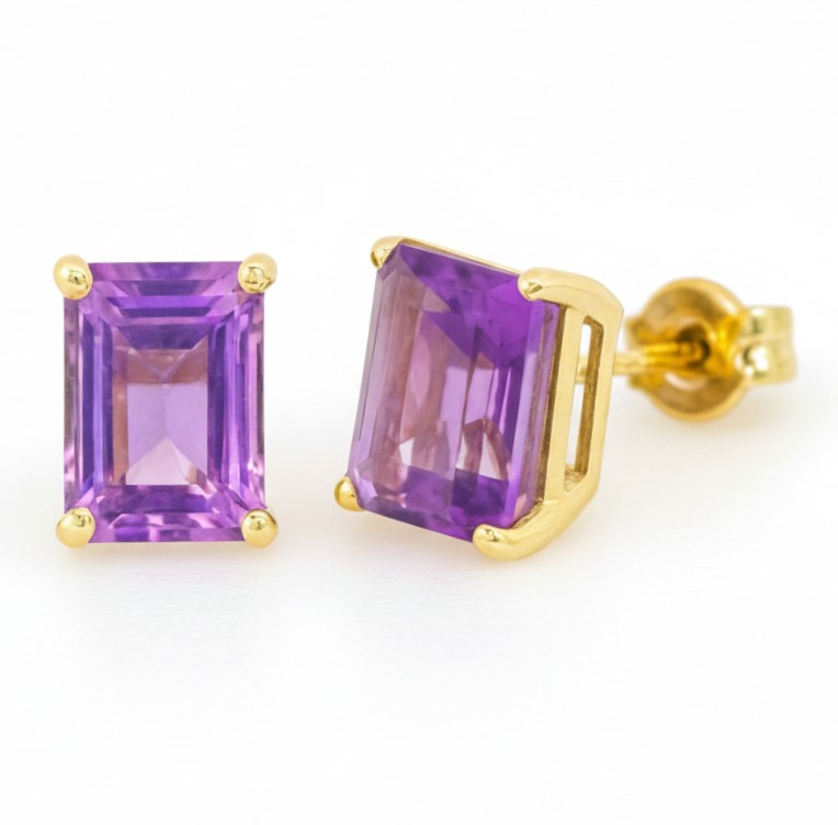 7x5MM AMETHYST STUD EARRINGS.