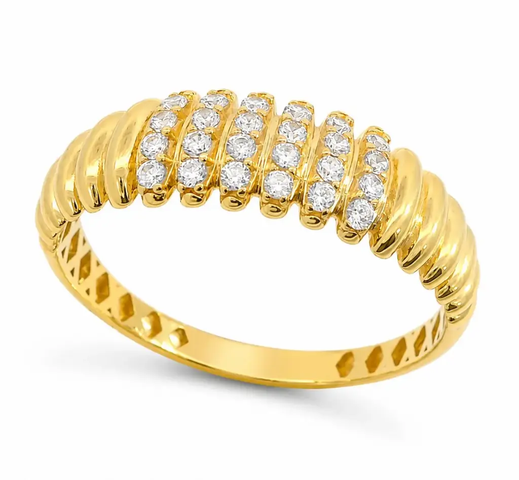 9 KARAT GOLD RING WITH CZ