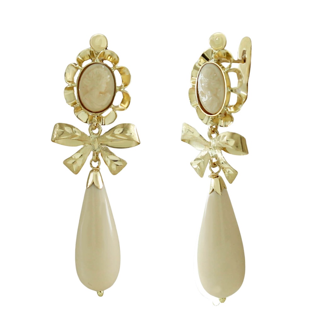 41MM WHITE CAMEO EARRINGS WITH RIBBON 