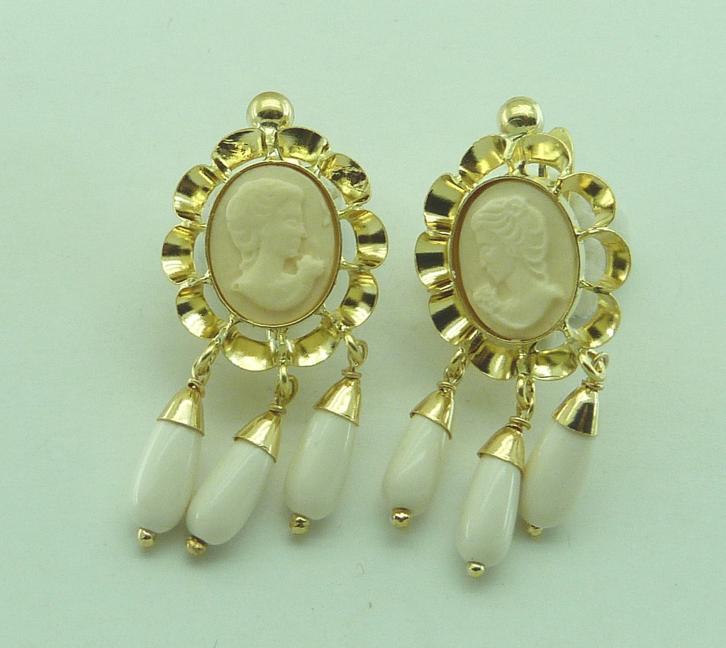 PEND.ARQUILLO 8*6MM 3 PERITAS MARFIL CATALAN