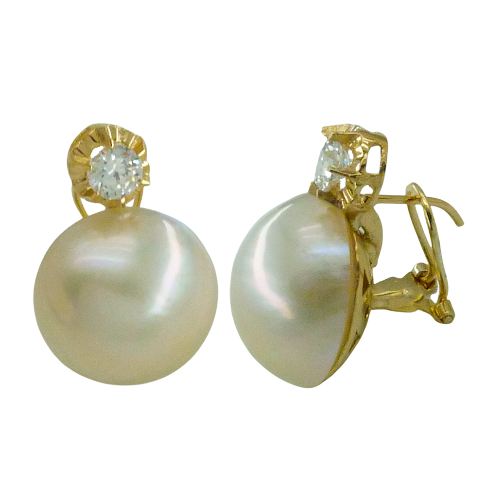 PENDIENTES PERLA MABE JAPONESA 15/18MM CON SOLISTA CIRCONITA.OMEGA. 