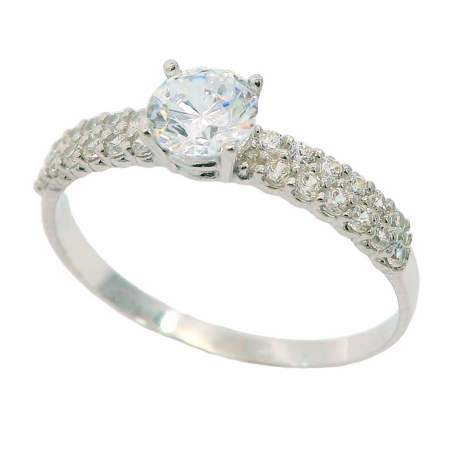 WHITE GOLD RING WITH CZ.