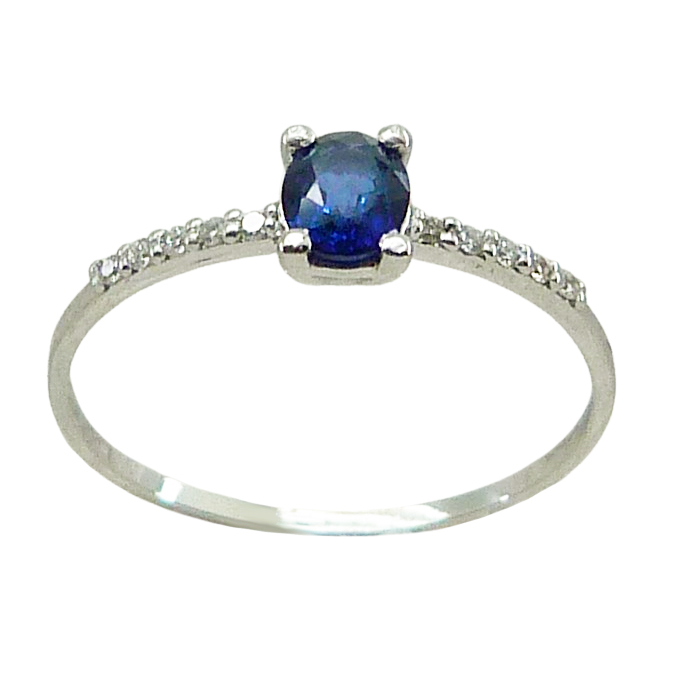 6x4MM OVAL SAPPHIRE AND DIAMOND RING. H-SI 0.07 CT TW 